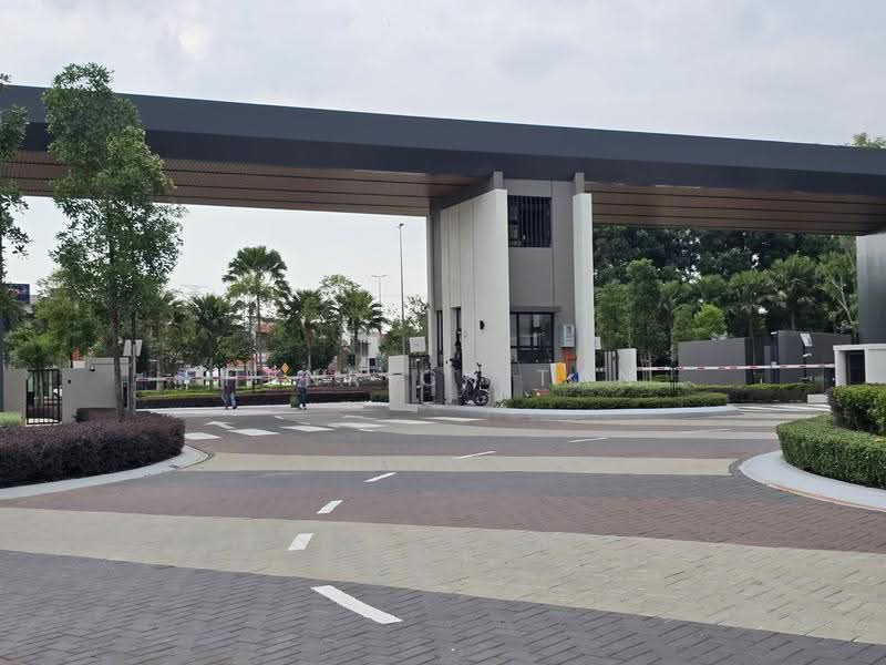 Rumah Berkembar untuk Dijual di Telok Panglima Garang (Selangor) - Henrick Tan - Exterior - PropertyGuru.com.my