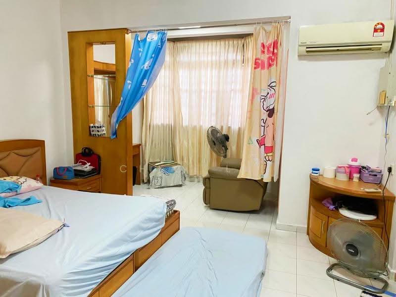 1-storey Terraced House for Rent in Taman Tasek (Johor Bahru) - Chloe Lai - Bedroom - PropertyGuru.com.my