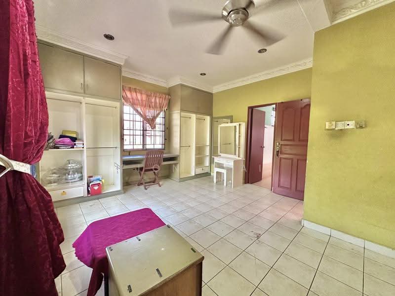 2.5-storey Terraced House for Sale in Taman Kingfisher (Kota Kinabalu) - Fiona Lai - Study - PropertyGuru.com.my