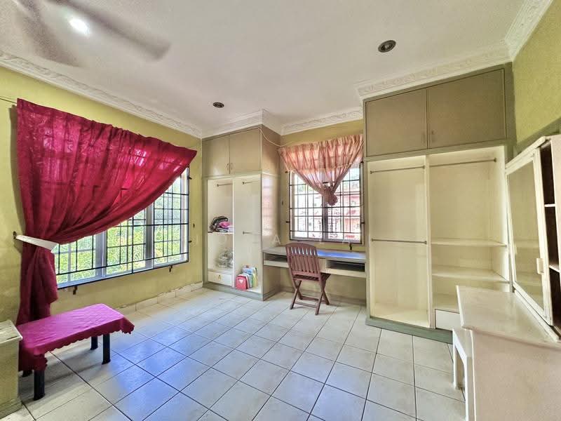 2.5-storey Terraced House for Sale in Taman Kingfisher (Kota Kinabalu) - Fiona Lai - Bedroom - PropertyGuru.com.my