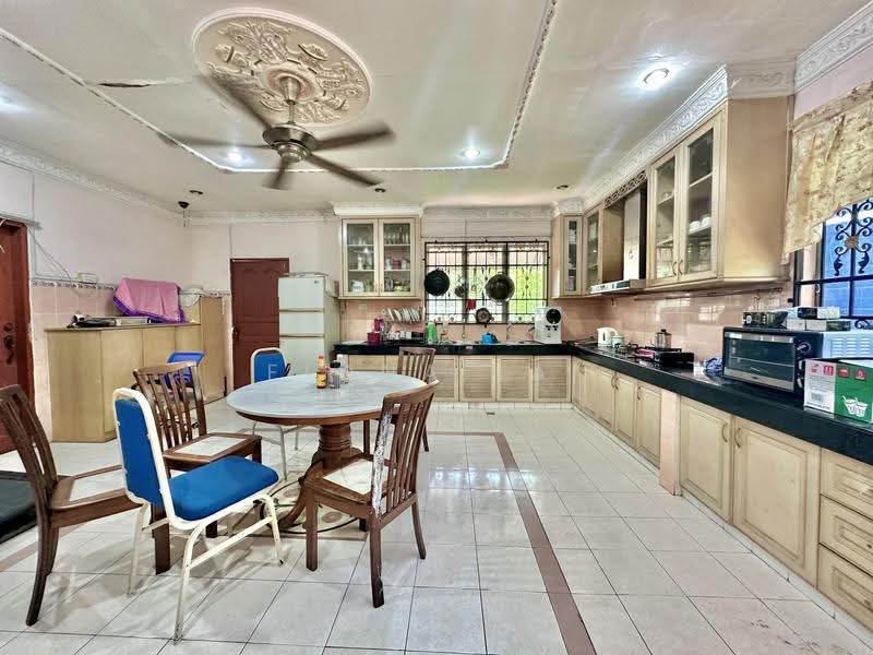 2.5-storey Terraced House for Sale in Taman Kingfisher (Kota Kinabalu) - Fiona Lai - Kitchen - PropertyGuru.com.my