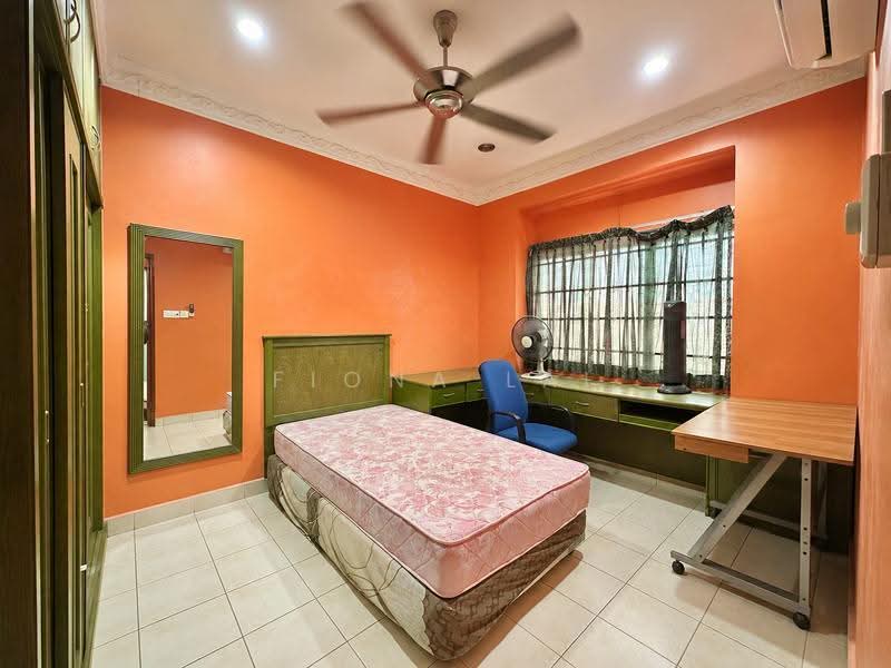 2.5-storey Terraced House for Sale in Taman Kingfisher (Kota Kinabalu) - Fiona Lai - Bedroom - PropertyGuru.com.my