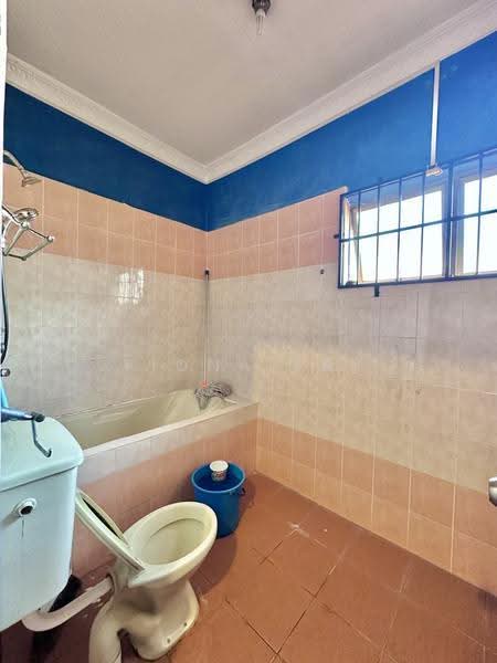 2.5-storey Terraced House for Sale in Taman Kingfisher (Kota Kinabalu) - Fiona Lai - Bathroom - PropertyGuru.com.my