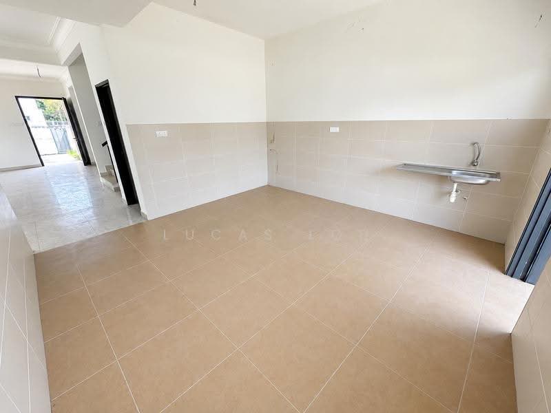 Semi-Detached House for Sale in Bandar Seri Coalfields (Sungai Buloh) - Lucas Loh - Kitchen - PropertyGuru.com.my