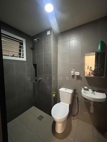 Kondominium untuk Disewa di Sky Awani Residensi 4 - CK Teong - Bathroom - PropertyGuru.com.my