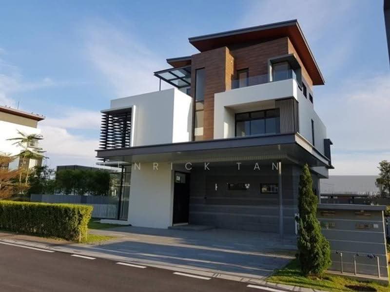 Bungalow House for Sale in Kota Kemuning (Shah Alam) - Henrick Tan - Exterior - PropertyGuru.com.my