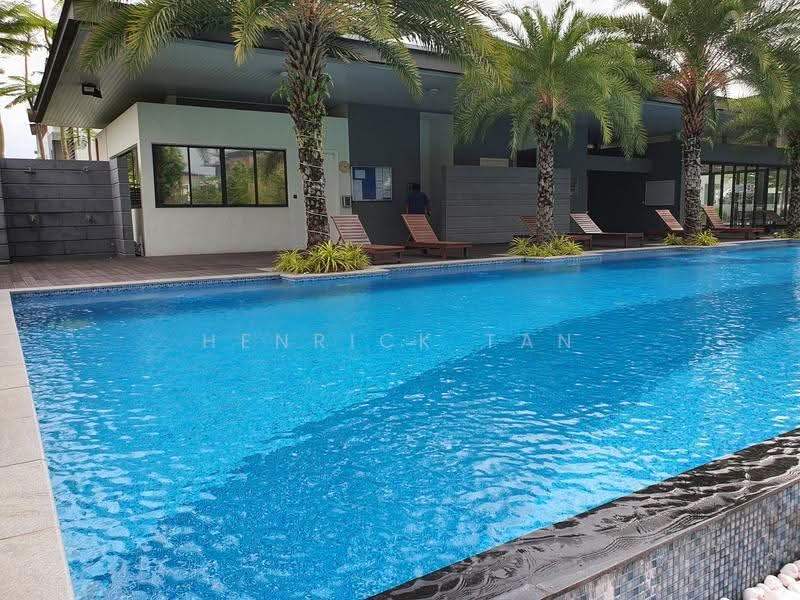 Bungalow House for Sale in Kota Kemuning (Shah Alam) - Henrick Tan - Pool - PropertyGuru.com.my