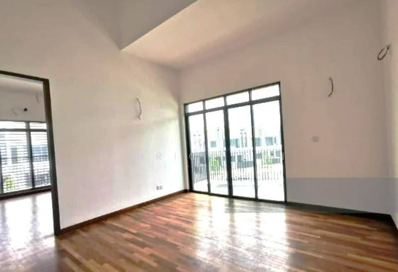 2-storey Terraced House for Sale in Bandar Kinrara Seksyen 8 (Bandar Kinrara) - Henrick Tan - Living Room - PropertyGuru.com.my