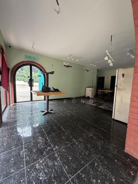 Commercial Bungalow for Rent in Bukit Baru (Melaka) - BL Bong - Entrance - PropertyGuru.com.my