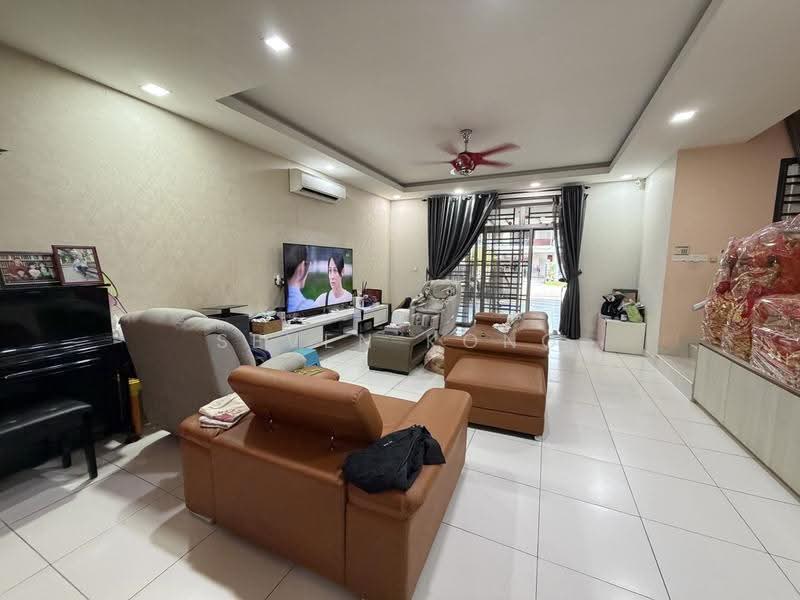 Rumah Teres 2-Tingkat untuk Dijual di Taman Nusa Idaman (Iskandar Puteri (Nusajaya)) - Seven Kong - Living Room - PropertyGuru.com.my