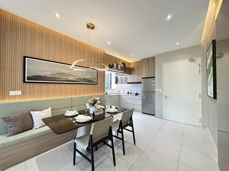 Service Residence for Sale at Hillview @ Senibong Cove - Jasper Eyo - Dining Room - PropertyGuru.com.my