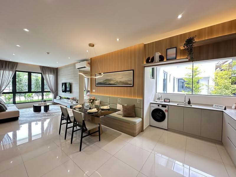 Service Residence for Sale at Hillview @ Senibong Cove - Jasper Eyo - Living Room - PropertyGuru.com.my