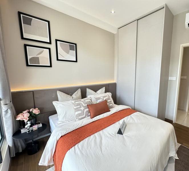 Service Residence for Sale at Hillview @ Senibong Cove - Jasper Eyo - Bedroom - PropertyGuru.com.my