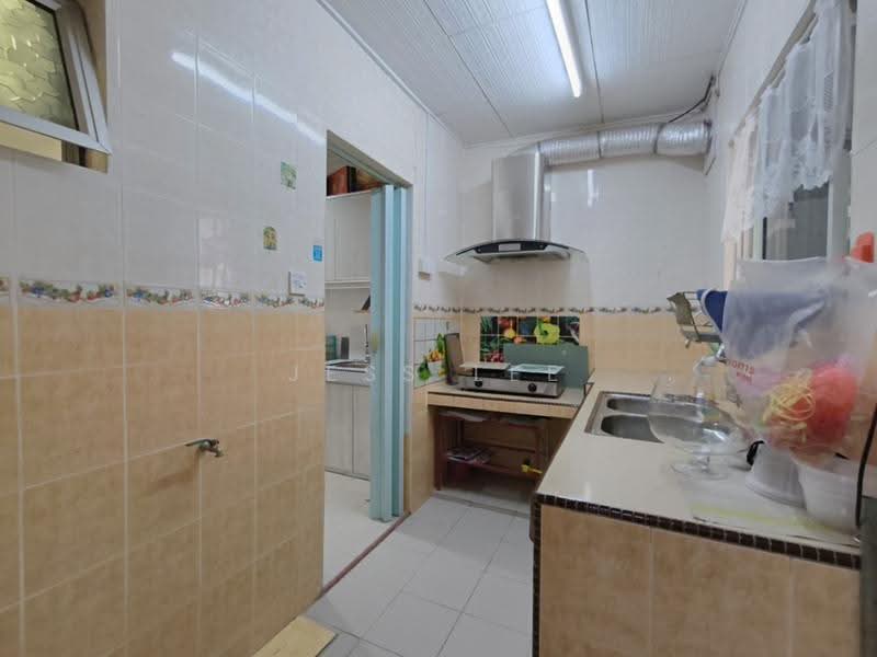 Townhouse for Sale in Ampang Jaya (Ampang) - Jess Lee - Kitchen - PropertyGuru.com.my