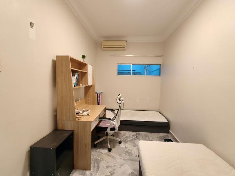 Townhouse for Sale in Ampang Jaya (Ampang) - Jess Lee - Study - PropertyGuru.com.my