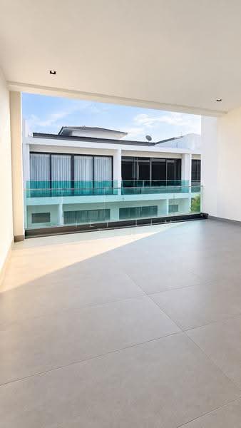 3-storey Terraced House for Sale in Bandar Nusaputra (Puchong) - Siet Lim Teh - Balcony - PropertyGuru.com.my
