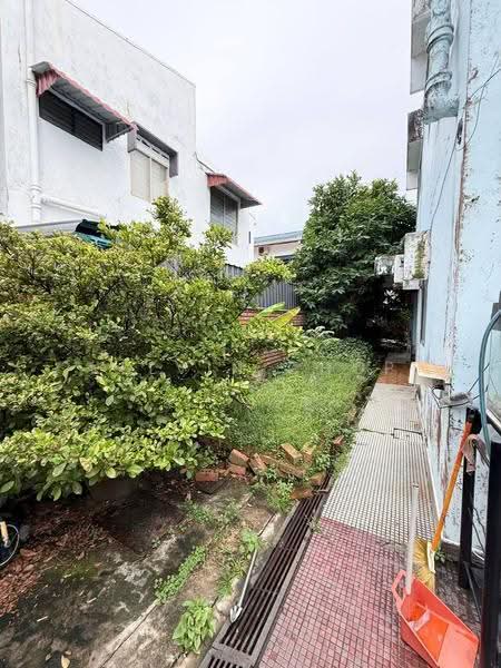 Semi-Detached House for Sale in Taman Pelangi (Johor Bahru) - Kelvin Chop - Exterior - PropertyGuru.com.my