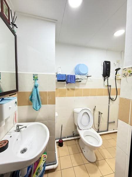 Kondominium untuk Disewa di Koi Legian - Angel Tan - Bathroom - PropertyGuru.com.my