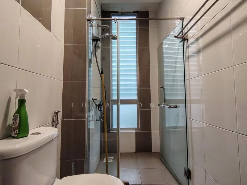 Condominium for Rent at The Seed Taman Sutera Utama - Lucas Ong - Bathroom - PropertyGuru.com.my