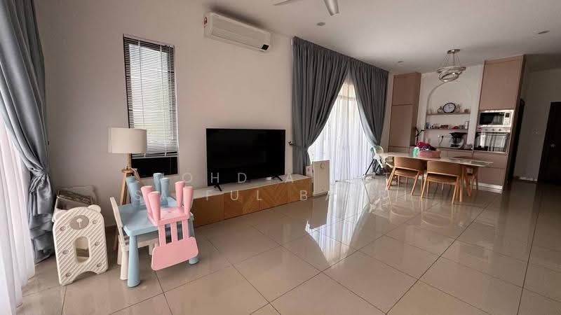 Rumah Teres untuk Disewa di Setia Safiro (Cyberjaya) - Mohd Aizat Saiful Bahri - Living Room - PropertyGuru.com.my