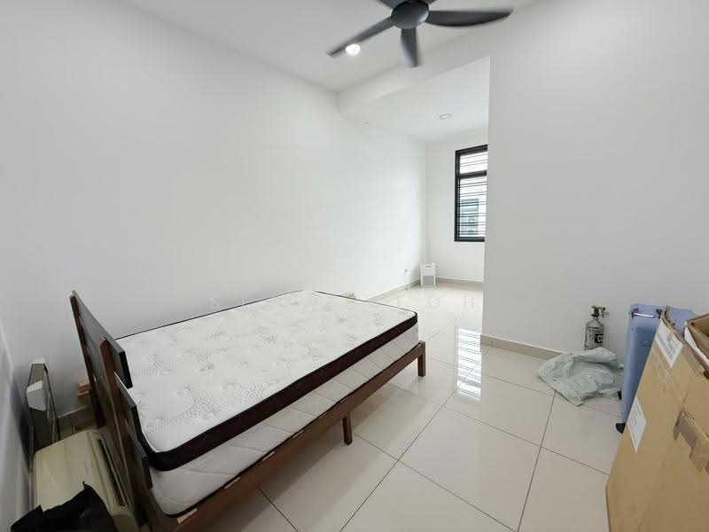 2-storey Terraced House for Sale in Bandar Cemerlang (Ulu Tiram) - Sean Yeoh - Bedroom - PropertyGuru.com.my