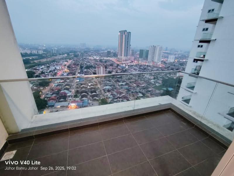 Kediaman Servis untuk Disewa di Pinnacle Tower - Kelvin Lei - Balcony - PropertyGuru.com.my