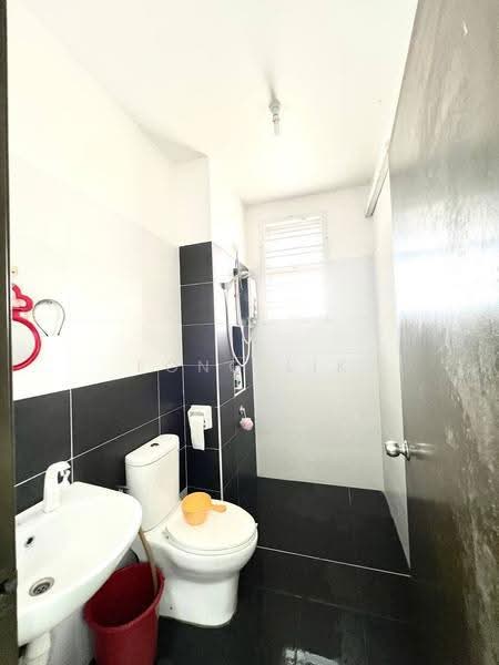 2-storey Terraced House for Sale in Taman Pulai Hijauan (Skudai) - Fong Lik - Bathroom - PropertyGuru.com.my