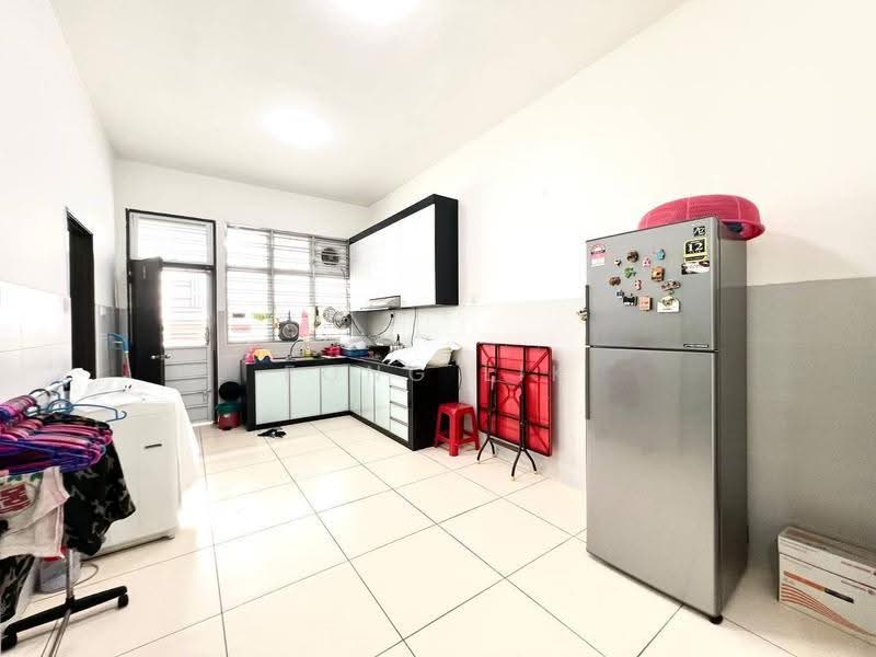 2-storey Terraced House for Sale in Taman Pulai Hijauan (Skudai) - Fong Lik - Kitchen - PropertyGuru.com.my