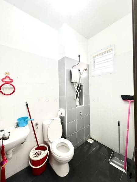 2-storey Terraced House for Sale in Taman Pulai Hijauan (Skudai) - Fong Lik - Bathroom - PropertyGuru.com.my