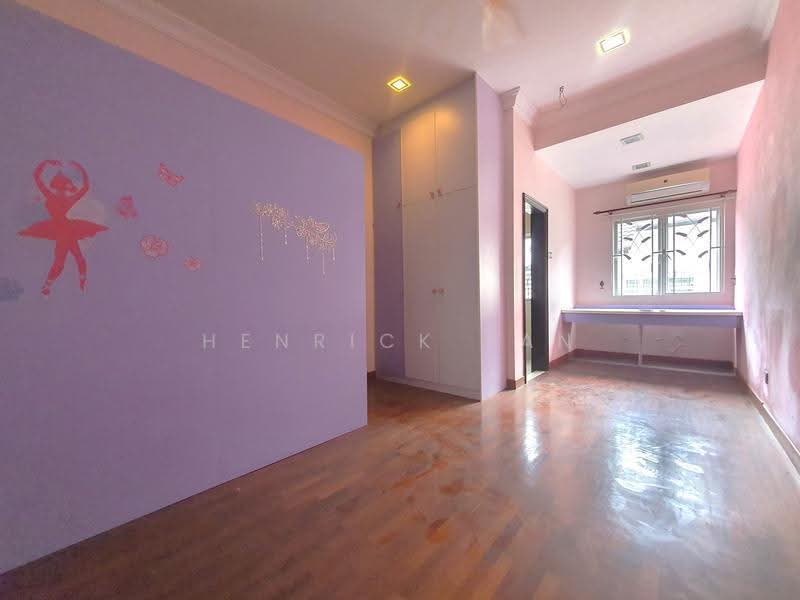 Terraced House for Sale in Kota Kemuning (Shah Alam) - Henrick Tan - Bedroom - PropertyGuru.com.my