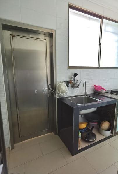 2-storey Terraced House for Sale in Taman Bukit Mewah (Tampoi) - Kasper Lee - Kitchen - PropertyGuru.com.my
