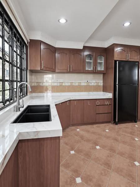 2-storey Terraced House for Sale in Bandar Kinrara Seksyen 5 (Bandar Kinrara) - Wei Wei Low - Kitchen - PropertyGuru.com.my
