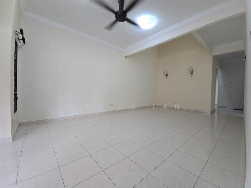 2-storey Terraced House for Sale in Bandar Kinrara Seksyen 6 (Bandar Kinrara) - Henrick Tan - Living Room - PropertyGuru.com.my