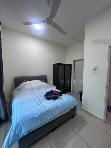 Service Residence for Sale at 8Scape Residence @ Sutera - Ziyan Liew - Bedroom - PropertyGuru.com.my