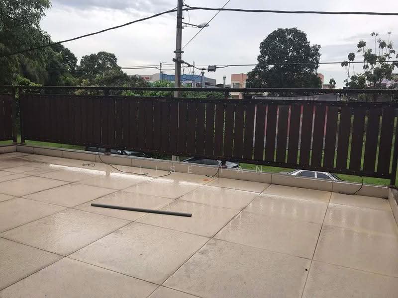 2-storey Terraced House for Rent in TAMAN PUCHONG UTAMA (Puchong) - Elise Tan - Balcony - PropertyGuru.com.my