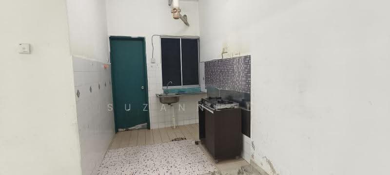 Apartment for Sale at Pangsapuri Senja - Suzanne Lu - Kitchen - PropertyGuru.com.my