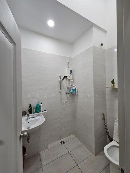 2-storey Terraced House for Sale in Taman Damansara Aliff (Tampoi) - Kasper Lee - Bathroom - PropertyGuru.com.my