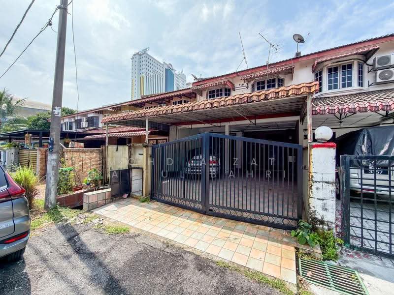2-storey Terraced House for Sale in Usj 2 (Subang Jaya) - Mohd Aizat Saiful Bahri - Exterior - PropertyGuru.com.my