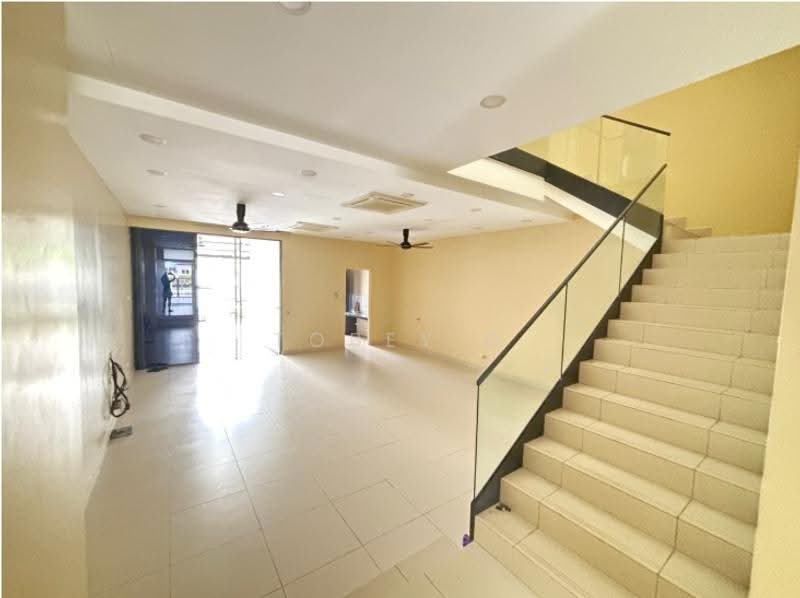 3-storey Terraced House for Sale in Bukit Jalil (Kuala Lumpur) - Tobey G - Living Room - PropertyGuru.com.my