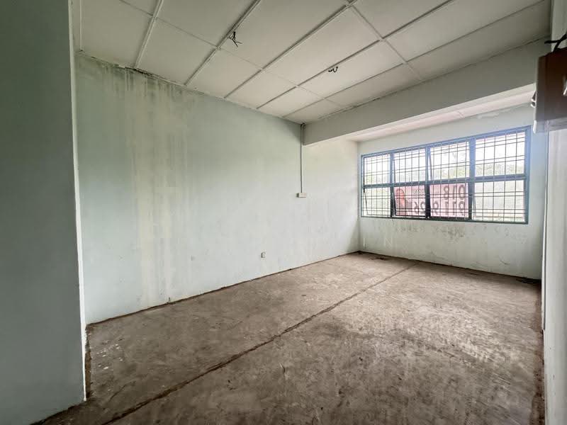 Shop for Sale in Taman Rinting (Masai) - Chloe Chin - Interior - PropertyGuru.com.my