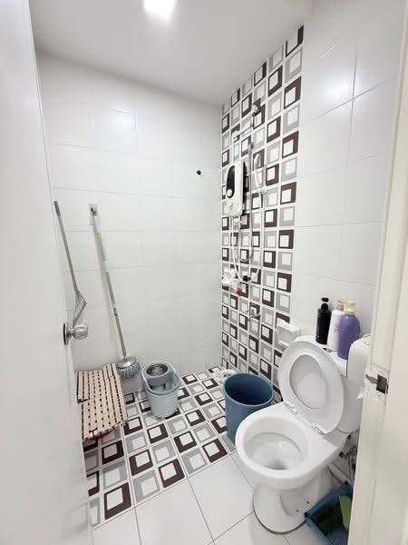 Rumah Teres 2-Tingkat untuk Dijual di Taman Setia Indah (Tebrau) - Alicia Lim - Bathroom - PropertyGuru.com.my