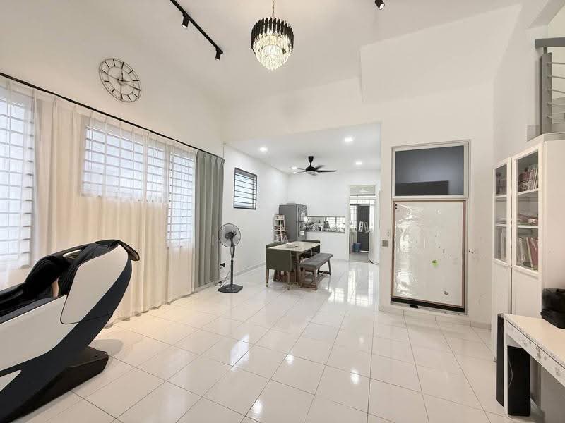 Rumah Teres 2-Tingkat untuk Dijual di Taman Setia Indah (Tebrau) - Alicia Lim - Living Room - PropertyGuru.com.my