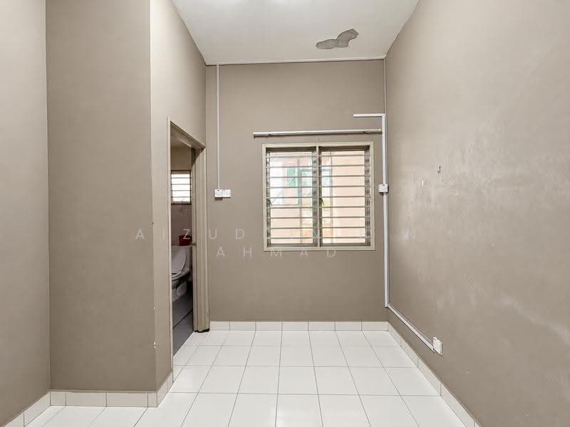 Rumah Teres 2-Tingkat untuk Dijual di Bandar Seri Putra (Bangi) - Aizuddin bin Ahmad - Bathroom - PropertyGuru.com.my