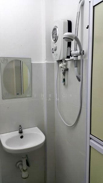 Rumah Teres 2-Tingkat untuk Dijual di Pjs 7 (Sunway) - Henrick Tan - Bathroom - PropertyGuru.com.my