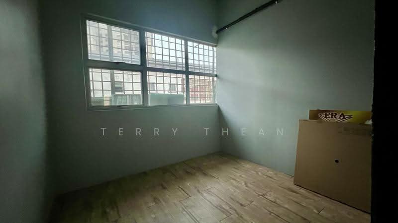 Shop / Office for Rent in Bandar Sri Permaisuri (Cheras) - Terry Thean - Interior - PropertyGuru.com.my