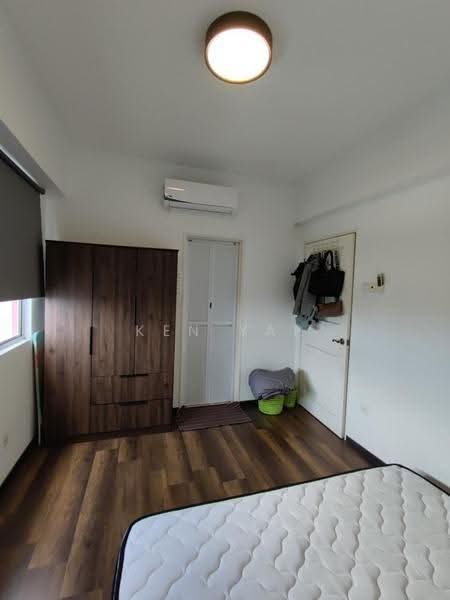 Kediaman Servis untuk Dijual di Main Place Residence - Ken Yap - Bedroom - PropertyGuru.com.my