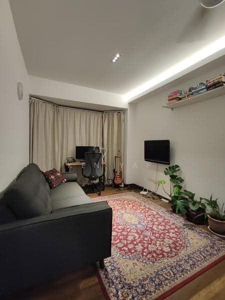 Kediaman Servis untuk Dijual di Main Place Residence - Ken Yap - Living Room - PropertyGuru.com.my