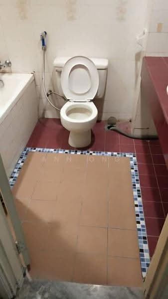 Kondominium untuk Disewa di Mutiara Villa - Ann Ong - Bathroom - PropertyGuru.com.my