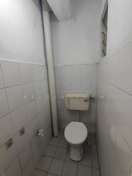 Apartment for Sale at Bandar Bukit Tinggi 1 Apartment - Kelvin Tham - Bathroom - PropertyGuru.com.my
