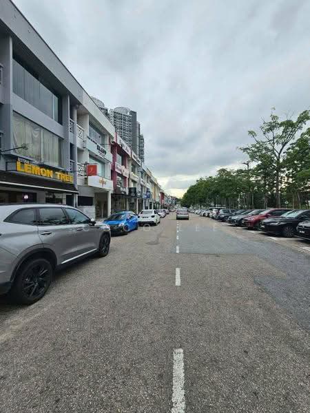 Kedai untuk Disewa di Taman Molek (Johor Bahru) - Coco Lee - Exterior - PropertyGuru.com.my